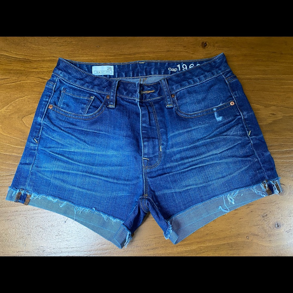 Gap size 26 shorts